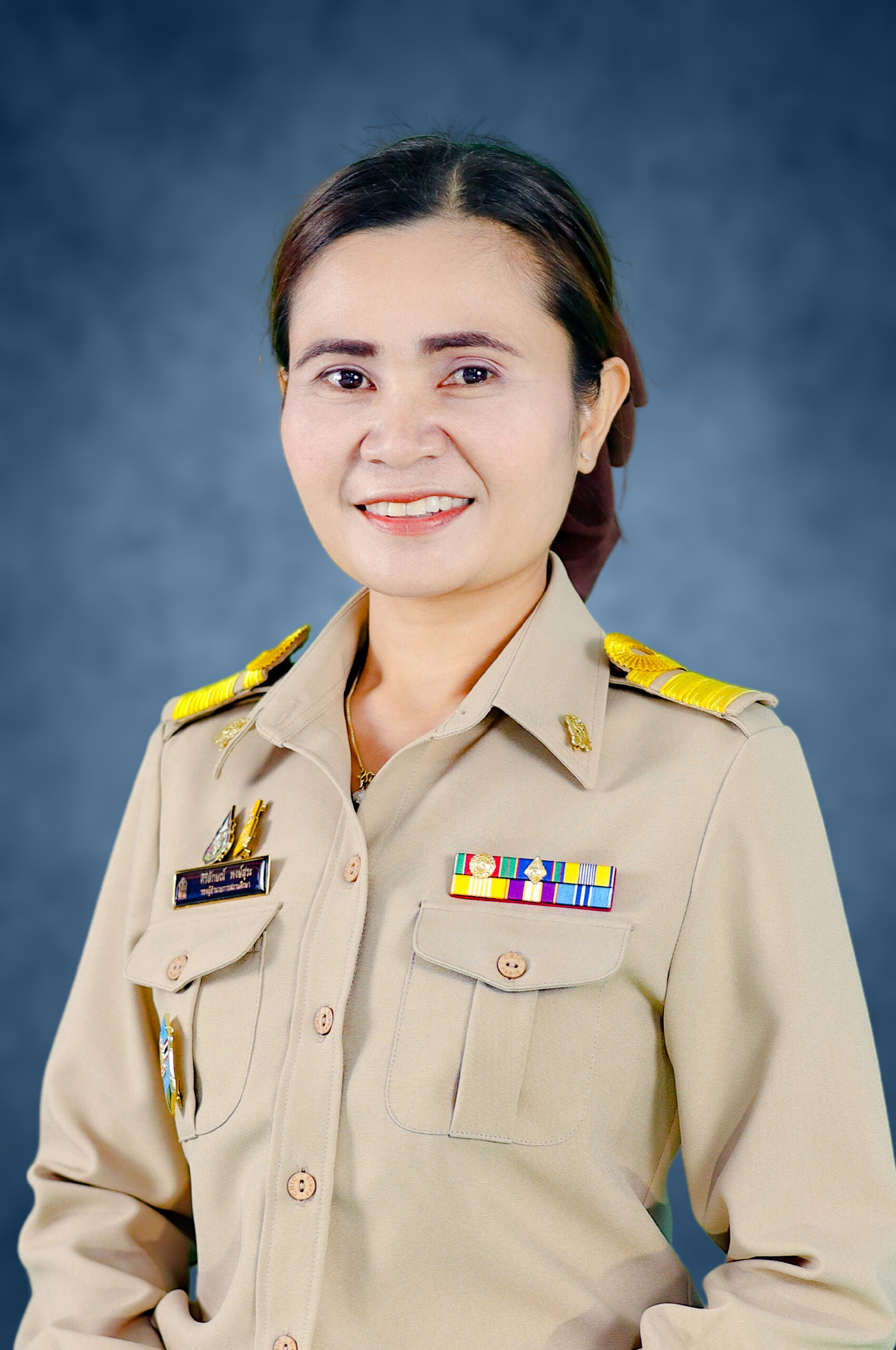 นางศิริลักษณ์ พงษ์สุระ